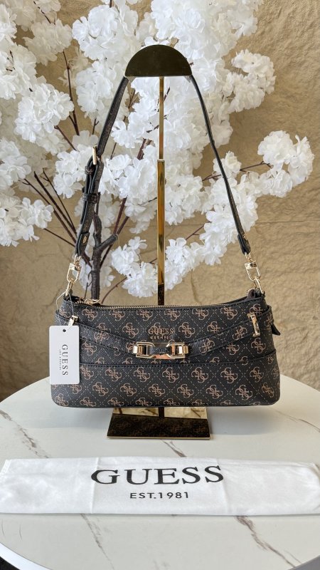 شنطة جيس / guess ماستر كواليتي بدون علبة