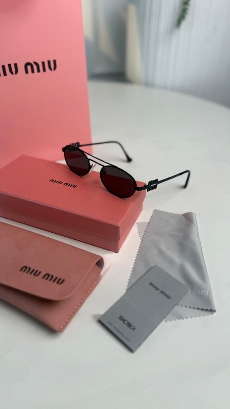 اسود مع اسود