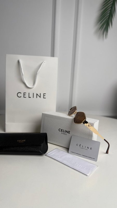 ذهبي مع بني