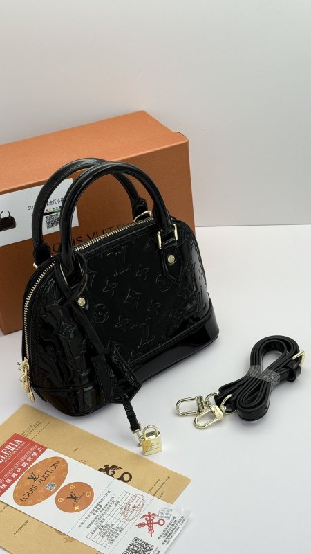 لوي ڤيتون /  louis vuitton alma ماستر كواليتي شامل علبة