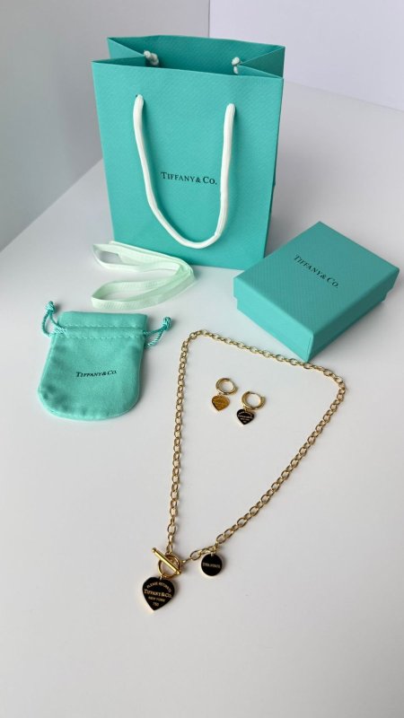 طقم تيفاني حلق مع سنسال