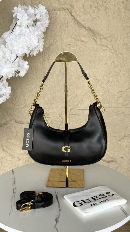 شنطة جيس / guess kuba  ماستر كواليتي بدون علبة