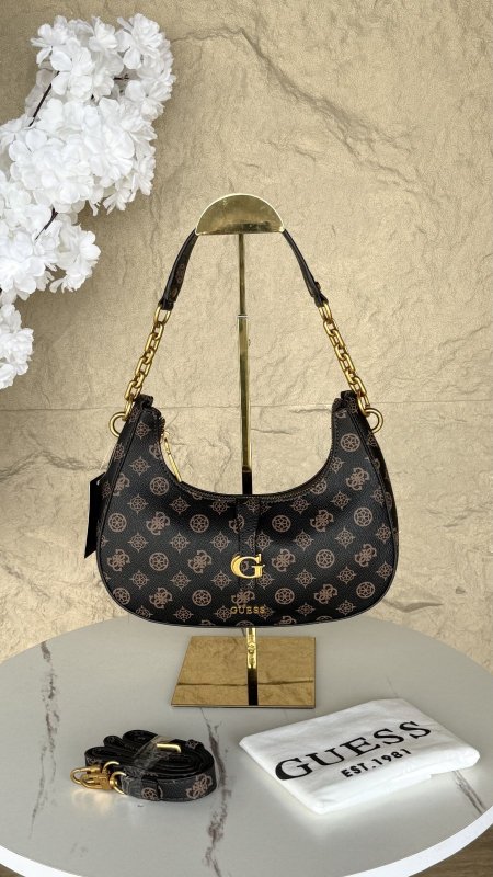 اسود مع بني