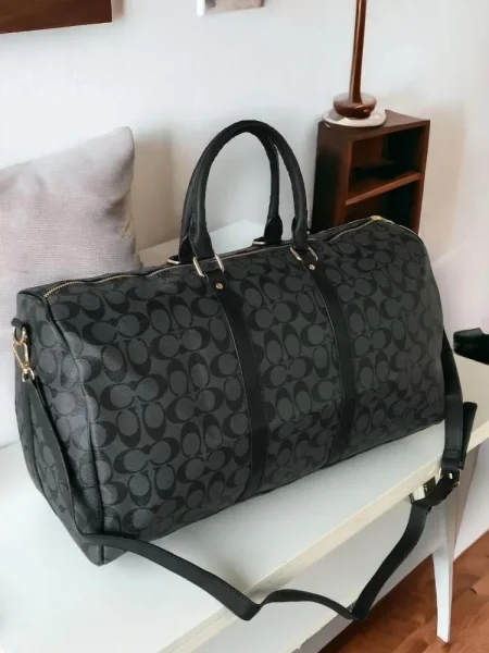 شنطة سفري كوتش / coach حجم كبير
