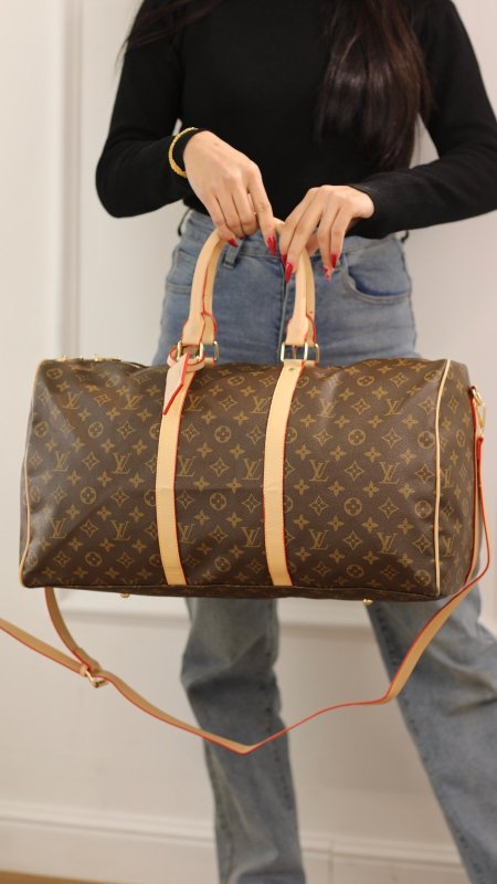 بني مونوجرام مع كمل