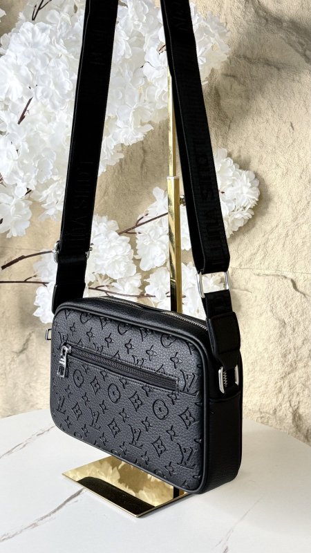 باوتش لوي ڤيتون رجالي / louis viutton بدون علبة