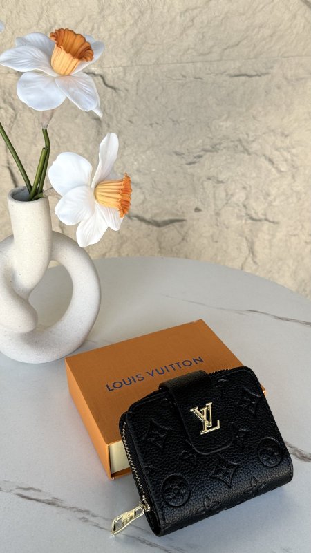 جزدان لوي ڤيتون / Louis vuitton 9111 حجم صغير مع علبة