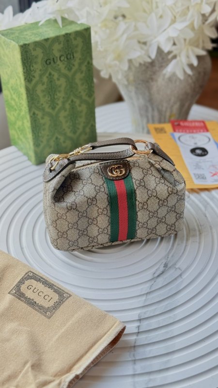 شنطة جوتشي / Gucci GG Supreme mini ماستر كواليتي شامل علبة