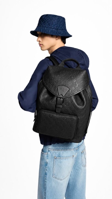 شنطة ظهر لوي فيتون / louis vuitton ماستر كواليتي بدون علبة