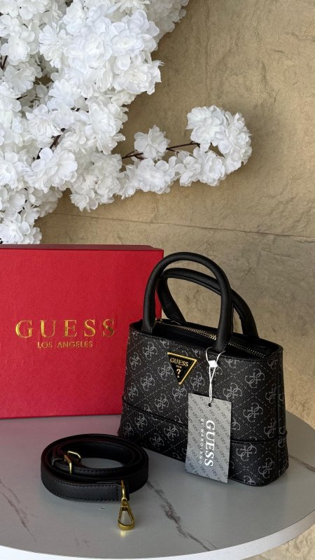 شنطة جيس / guess  -حجم ميني- ماستر كواليتي شامل علبة