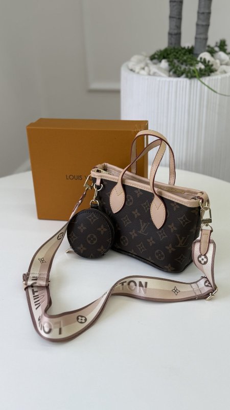 شنطة لوي فيتون / lv  Neverfull BB (حجم ميني ) ماستر كواليتي شامل علبة