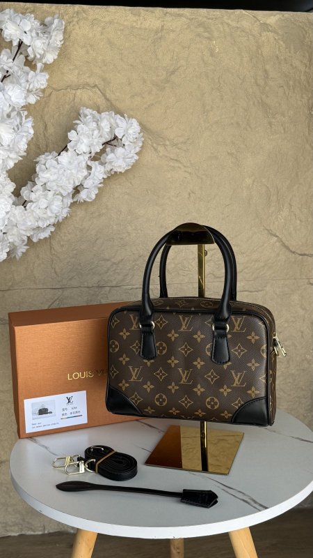شنطة لوي ڤيتون / LOUIS VUITTON 6264,مايتر كواليتي شامل علبة