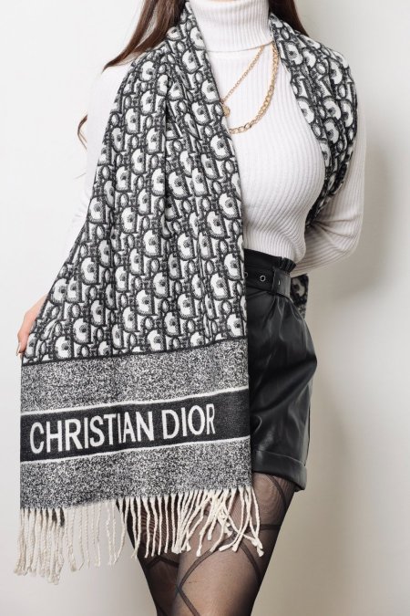 شال كتف ديور / DIOR