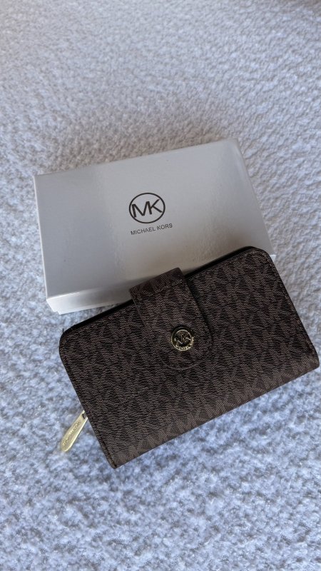 جزدان مايكل كورس / mk حجم متوسط ماستر كواليتي شامل علبة